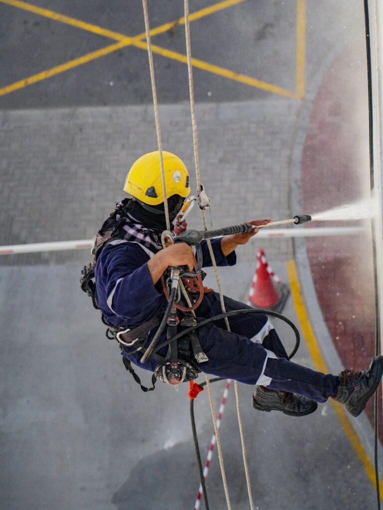 Top-Quality High-Pressure Washing Services using Rope Access in Dubai